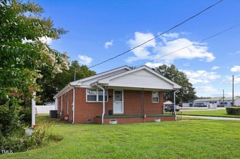 513 Holt St, Smithfield, NC 27577
