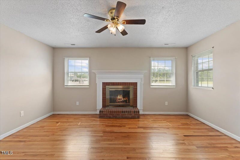 513 Holt St, Smithfield, NC 27577