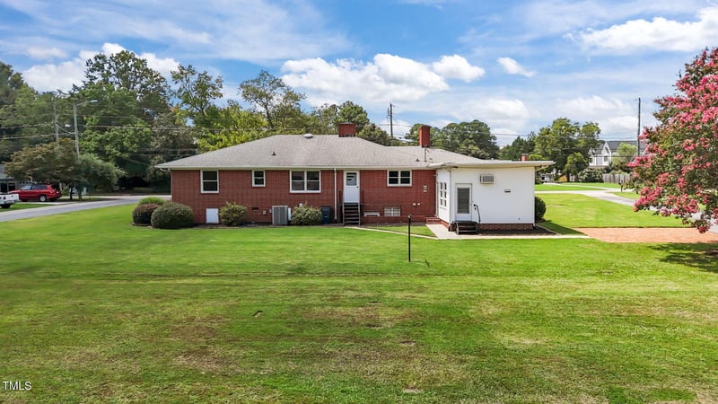 513 Hughes St, Apex, NC 27502