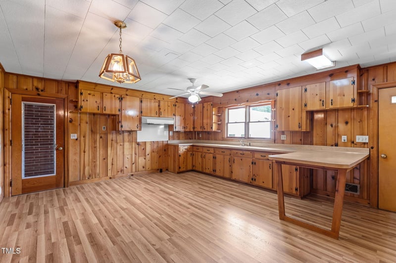 513 Hughes St, Apex, NC 27502