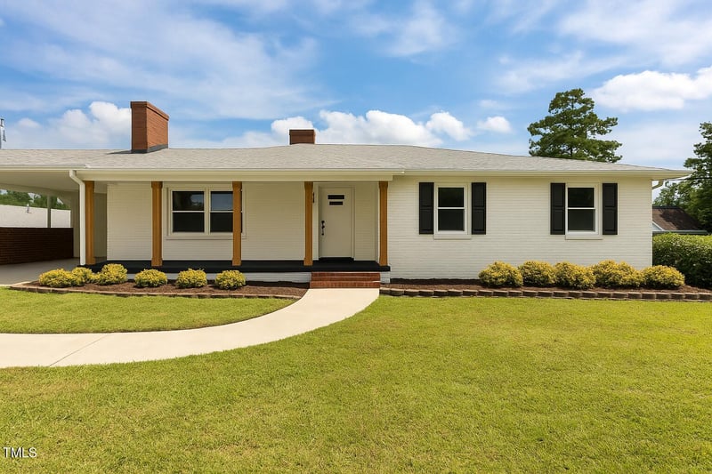 513 Hughes St, Apex, NC 27502