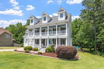 513 Lake Gaston Dr, Fuquay Varina, NC 27526
