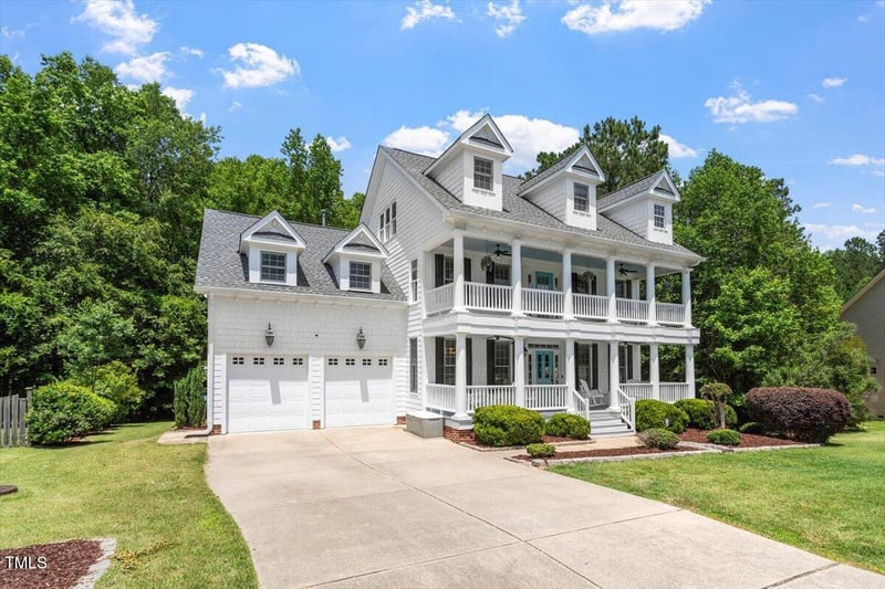 513 Lake Gaston Dr, Fuquay Varina, NC 27526