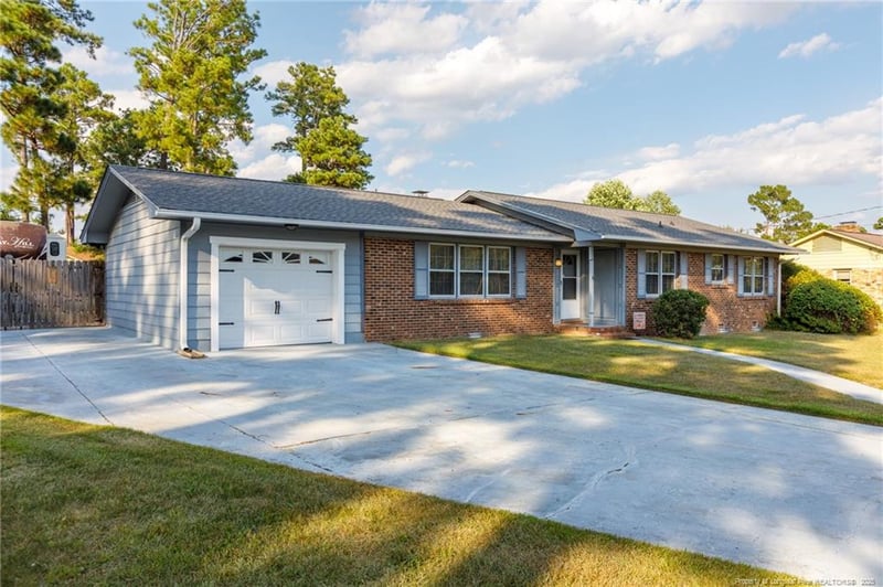 513 Lancaster Rd, Fayetteville, NC 28303