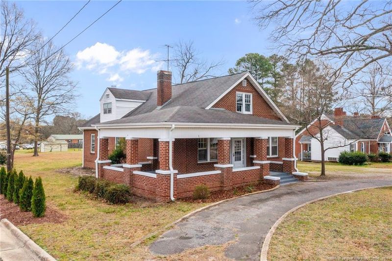 513 W Main St, Sanford, NC 27332