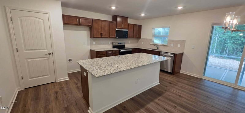 513 Matthew Mdw Ln, Lillington, NC 27546