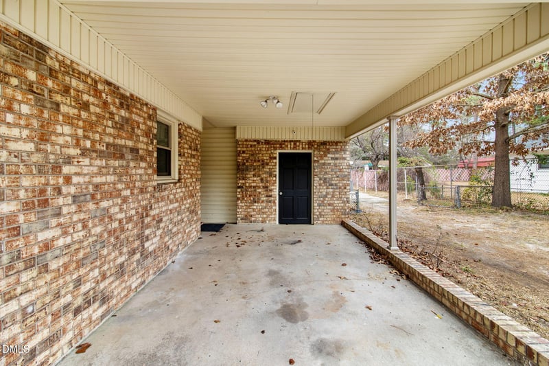 513 Maxine St, Fayetteville, NC 28303