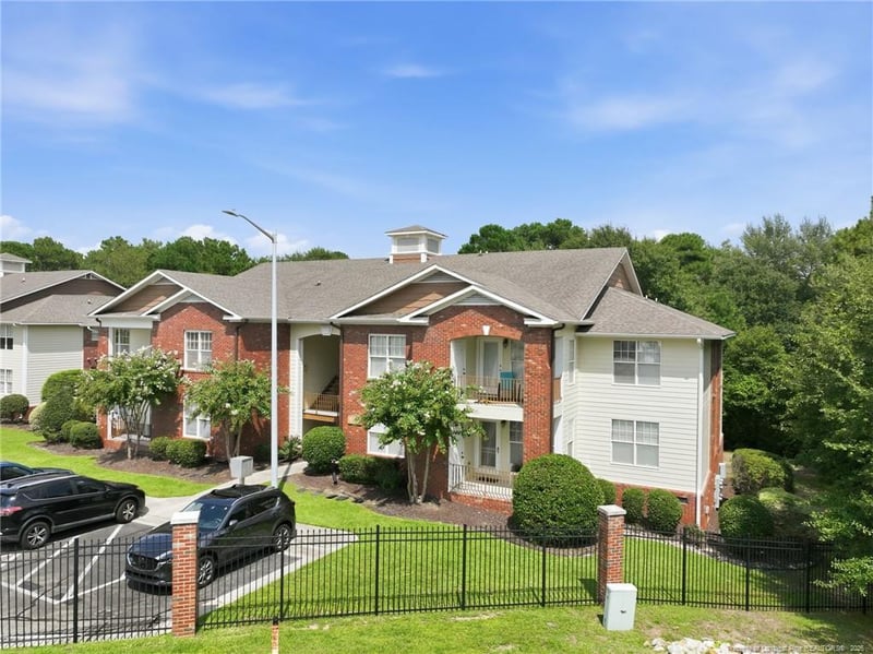 513 Meadowland Ct #8, Hope Mills, NC 28348