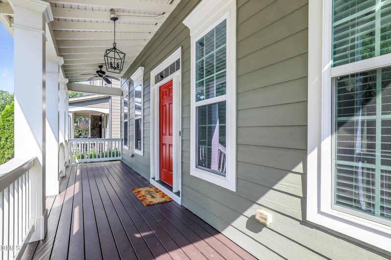 513 Morning Oaks Dr, Holly Springs, NC 27540