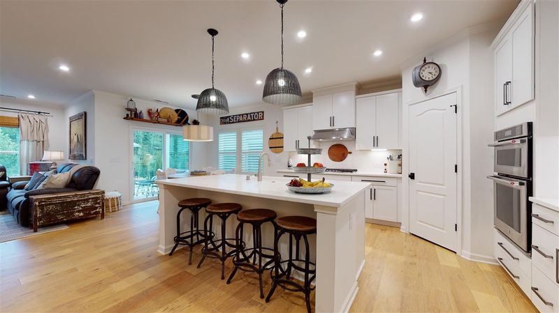 513 Oaks End Dr, Holly Springs, NC 27540