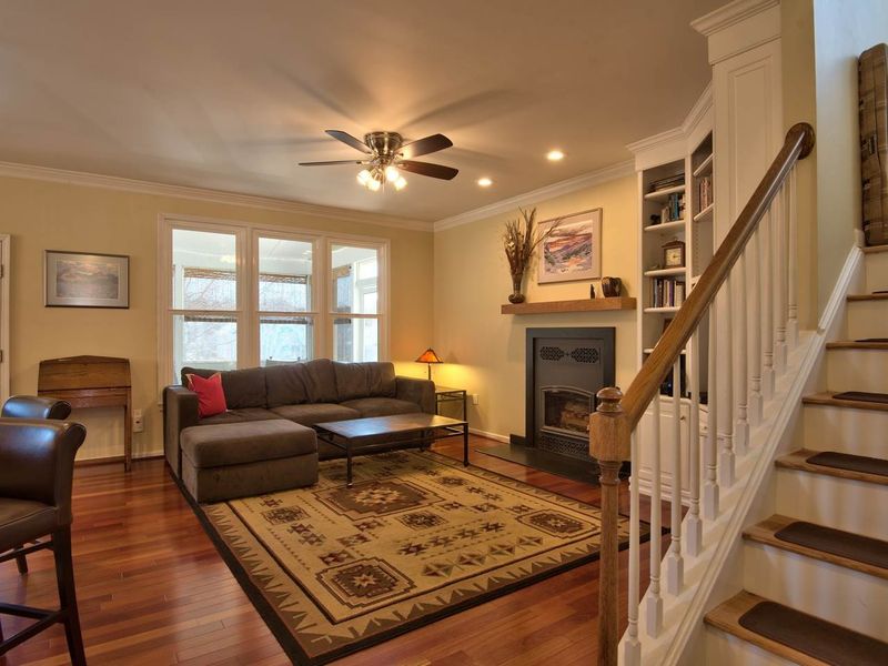 513 Parkside Cir, Chapel Hill, NC 27516