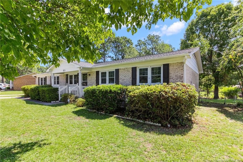 513 Platinum St, Fayetteville, NC 28311