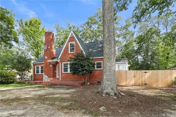 513 Raleigh St, Fuquay Varina, NC 27526