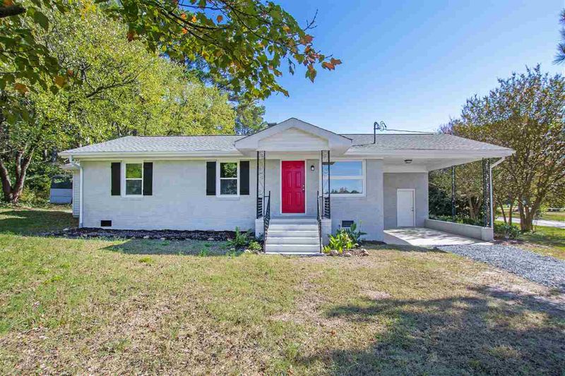 513 Ranch Rd, Clayton, NC 27520