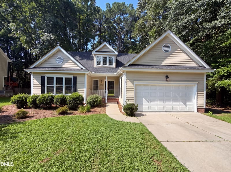 513 Saint Croix Dr, Holly Springs, NC 27540