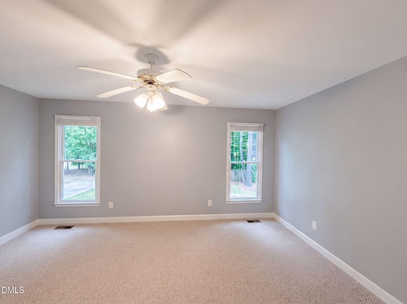 513 Saint Croix Dr, Holly Springs, NC 27540