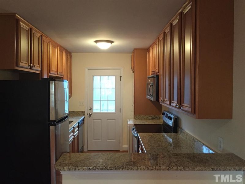 513 Smith Level Rd #513, Chapel Hill, NC 27516