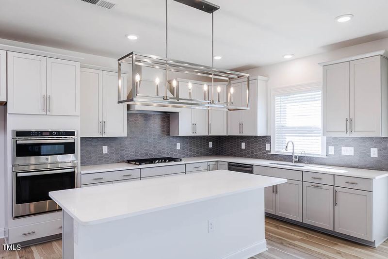 513 Sun Meadow Dr, Wake Forest, NC 27587