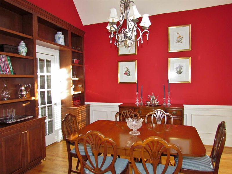 513 Tufts Ct, Raleigh, NC 27609