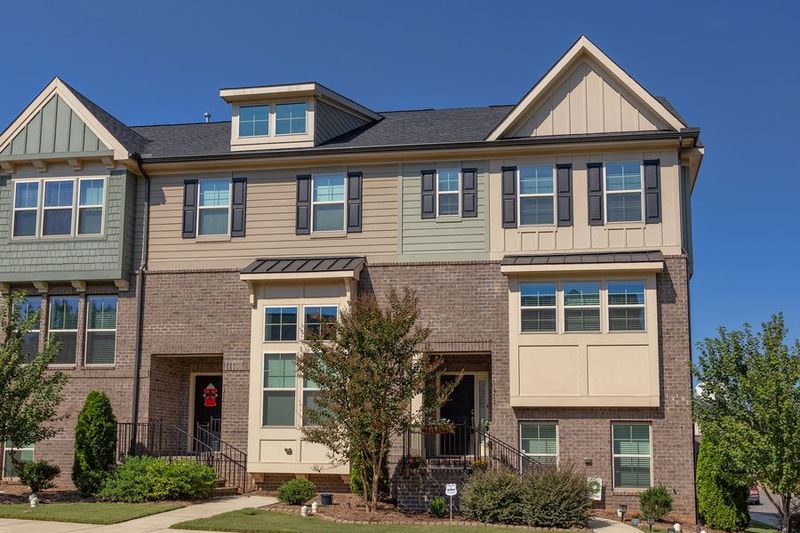513 N Tunstall Ave, Apex, NC 27502
