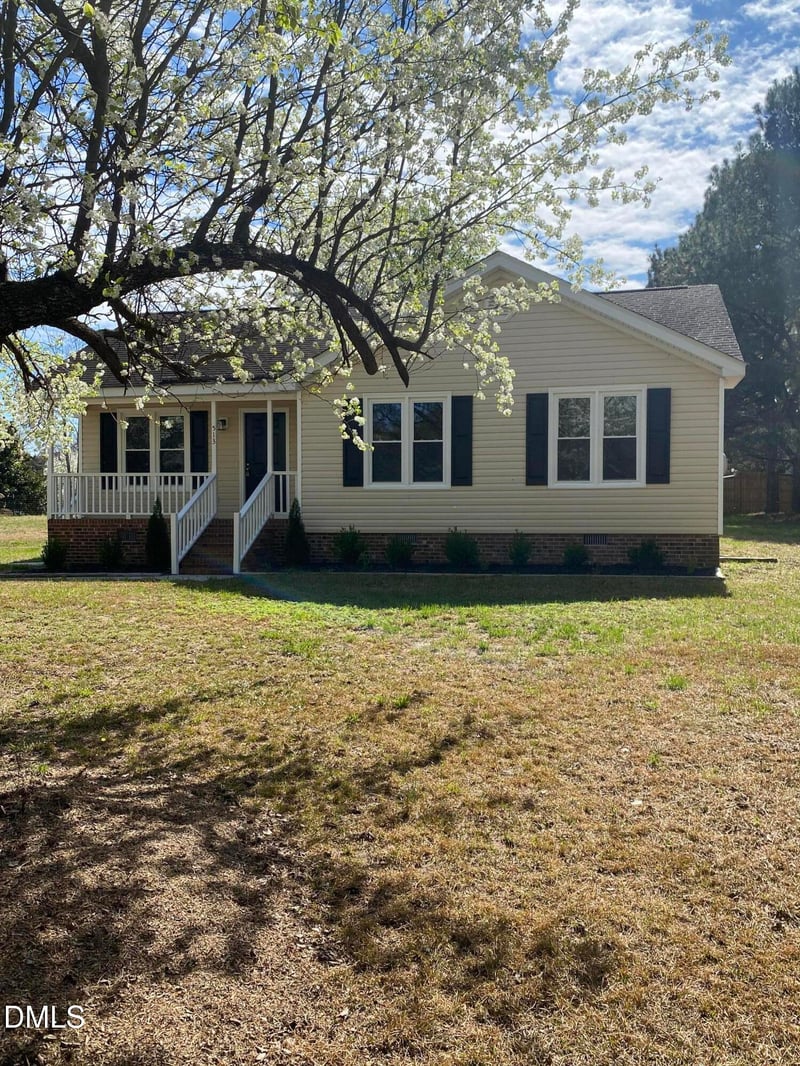 513 Wagstaff Rd, Fuquay Varina, NC 27526