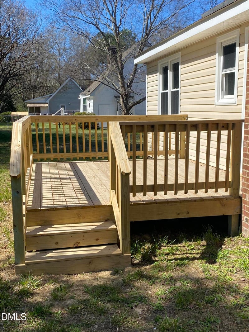 513 Wagstaff Rd, Fuquay Varina, NC 27526