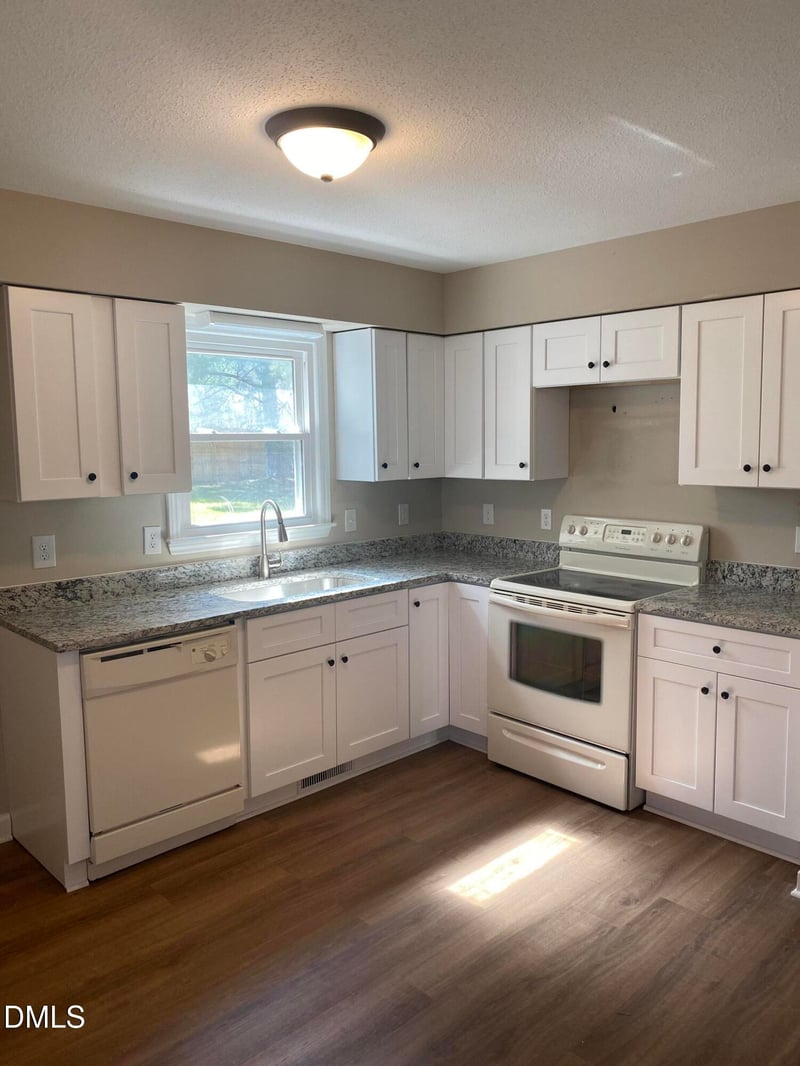 513 Wagstaff Rd, Fuquay Varina, NC 27526