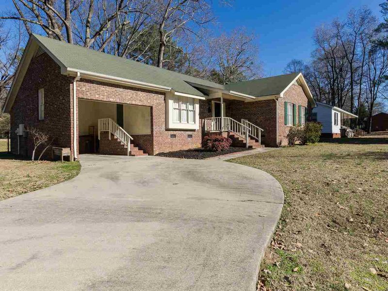 513 E Walnut Ave, Wake Forest, NC 27587