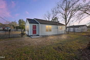 513 Wondertown Dr, Erwin, NC 28339