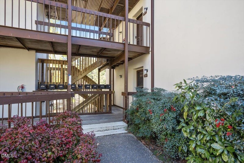 5130 Flint Ridge Pl, Raleigh, NC 27609