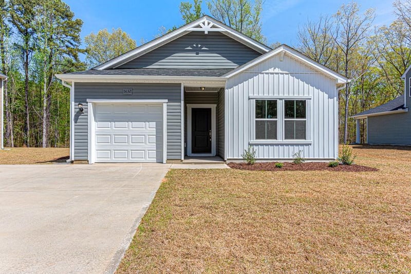 5132 Tyndall Dr, Sanford, NC 27330