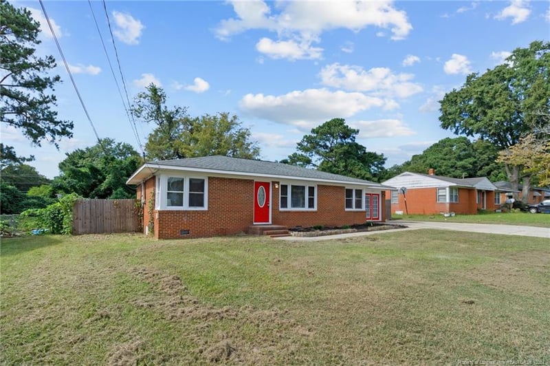 5136 Ponderosa Dr, Fayetteville, NC 28304