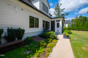 5137 Avalaire Oaks Dr, Raleigh, NC 27614