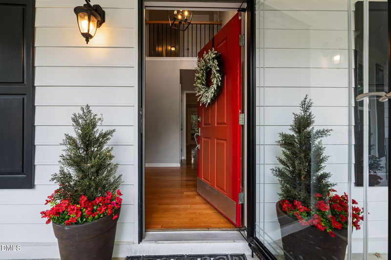 514 Autumngate Dr, Cary, NC 27518