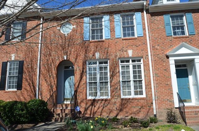 514 Copperline Dr, Chapel Hill, NC 27516