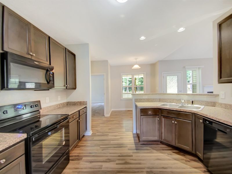 514 Cross Link Dr, Angier, NC 27501