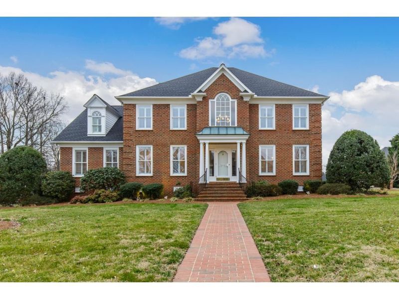514 Fieldstone Dr, Burlington, NC 27215