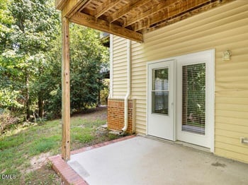514 Glenolden Ct, Cary, NC 27513