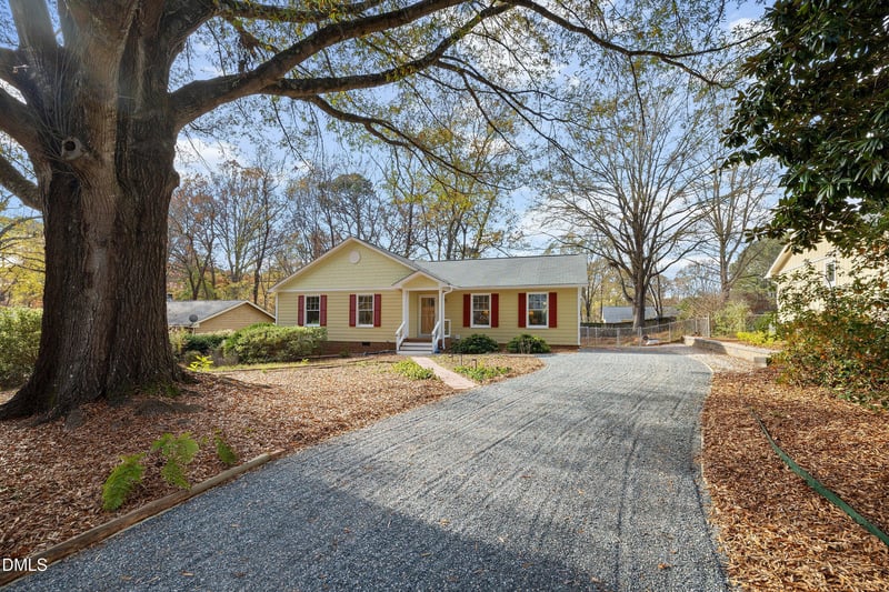 514 Holtz Ln, Cary, NC 27511