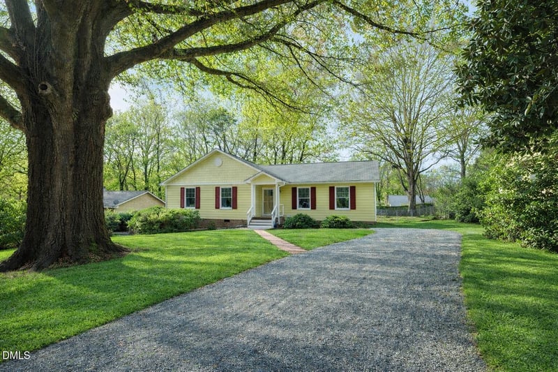514 Holtz Ln, Cary, NC 27511