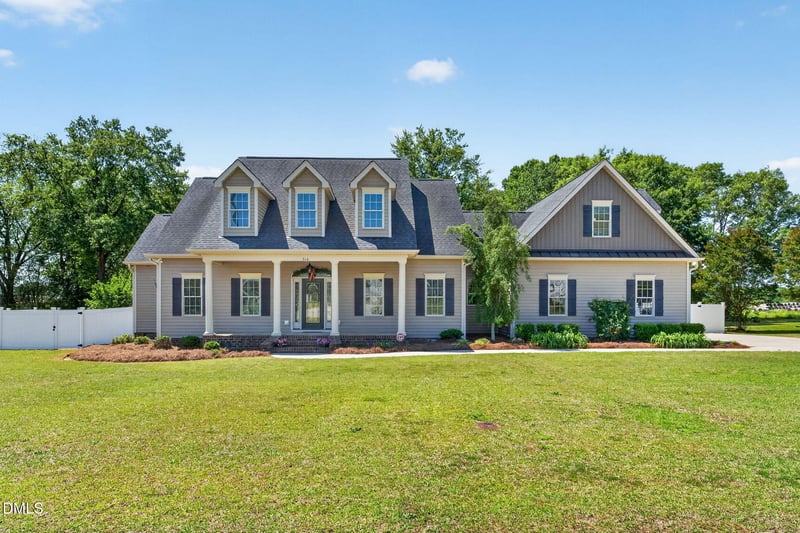 514 Lincoln St, Benson, NC 27504