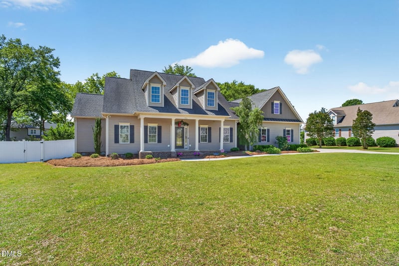 514 Lincoln St, Benson, NC 27504