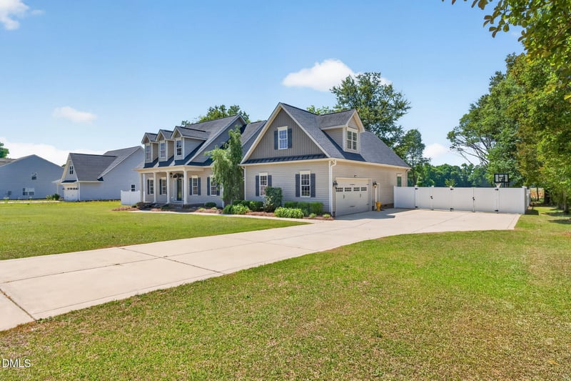 514 Lincoln St, Benson, NC 27504