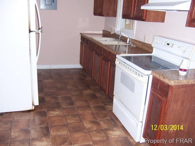 514 W Mcintosh St, Sanford, NC 27330