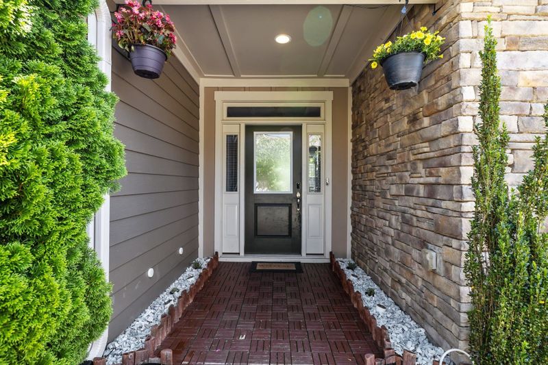 514 Methven Grove Dr, Cary, NC 27519