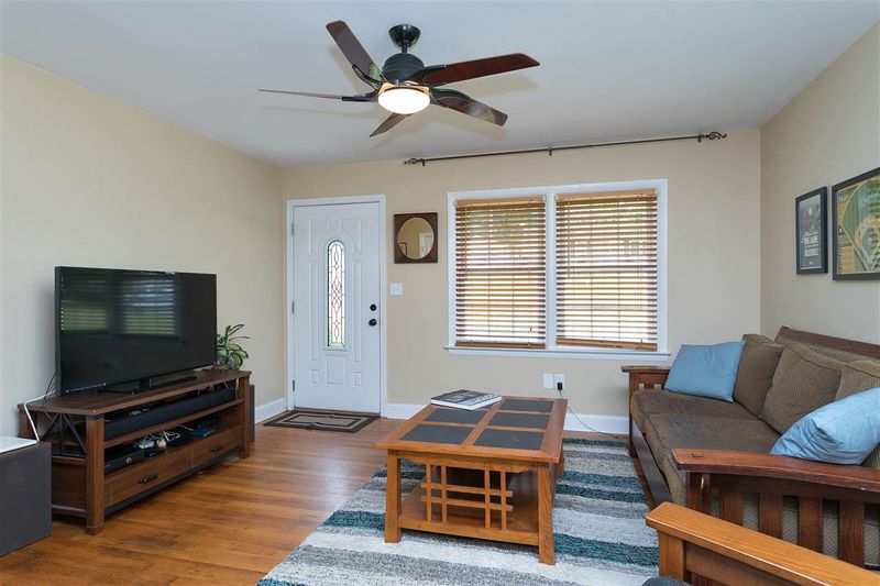 514 Morningside Dr, Cary, NC 27513