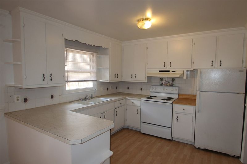 514 E Nc 54 Hw, Durham, NC 27713
