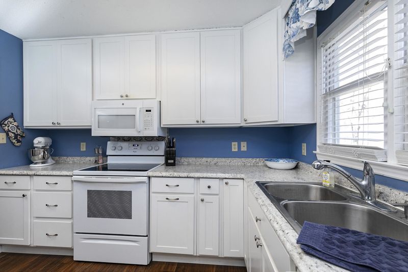 514 Oak Run Dr, Raleigh, NC 27606