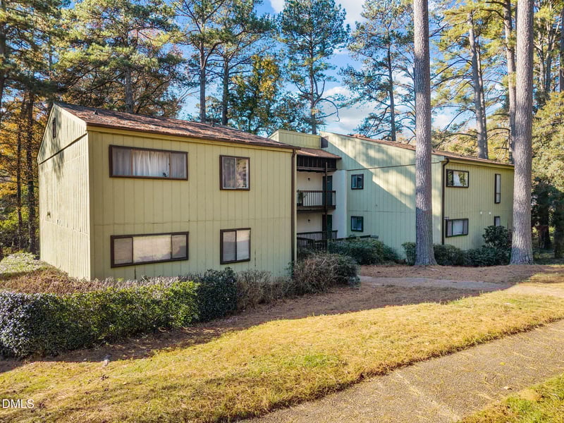 514 Pine Ridge Pl, Raleigh, NC 27609