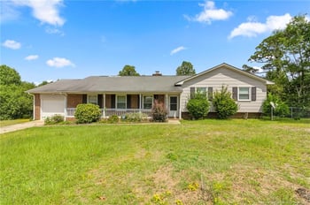 514 Roundtree Dr, Fayetteville, NC 28303